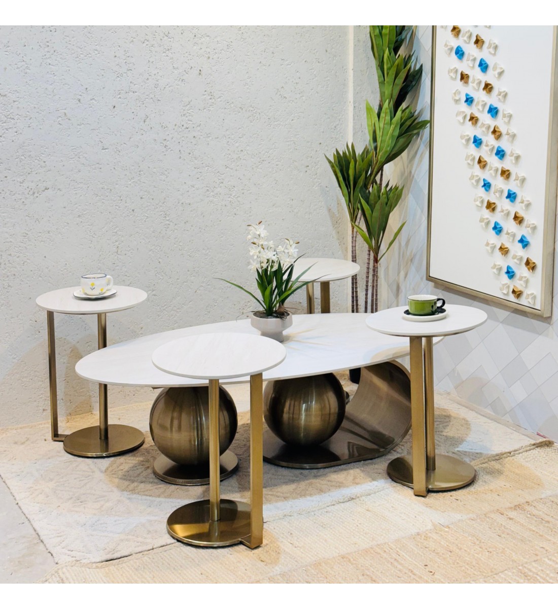 طقم طاولات تقديم سيراميك وسط 4+1 طقم طاولات تقديم سيراميك وسط 4+1