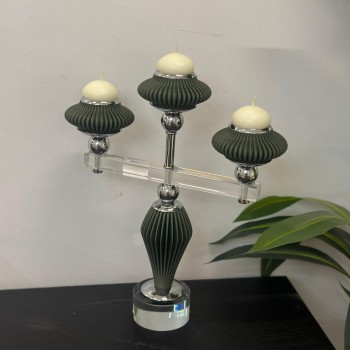 شمعدان اخظر اكرلك ابيض ثلاثي تصميم انيق 36×24×5سم 
