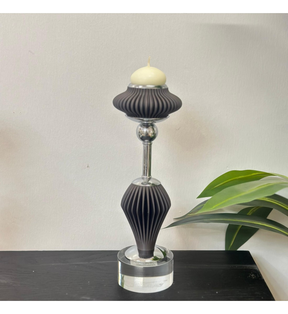 شمعدان بنفسجي اكرلك تصميم انيق30×5×5سم 