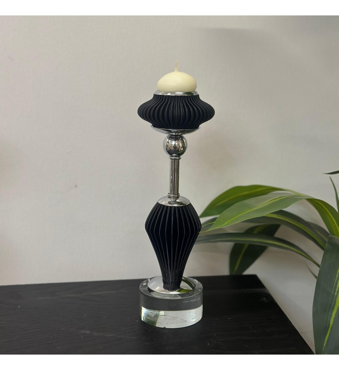 شمعدان اكرلك اسود تصميم انيق30×5×5سم 