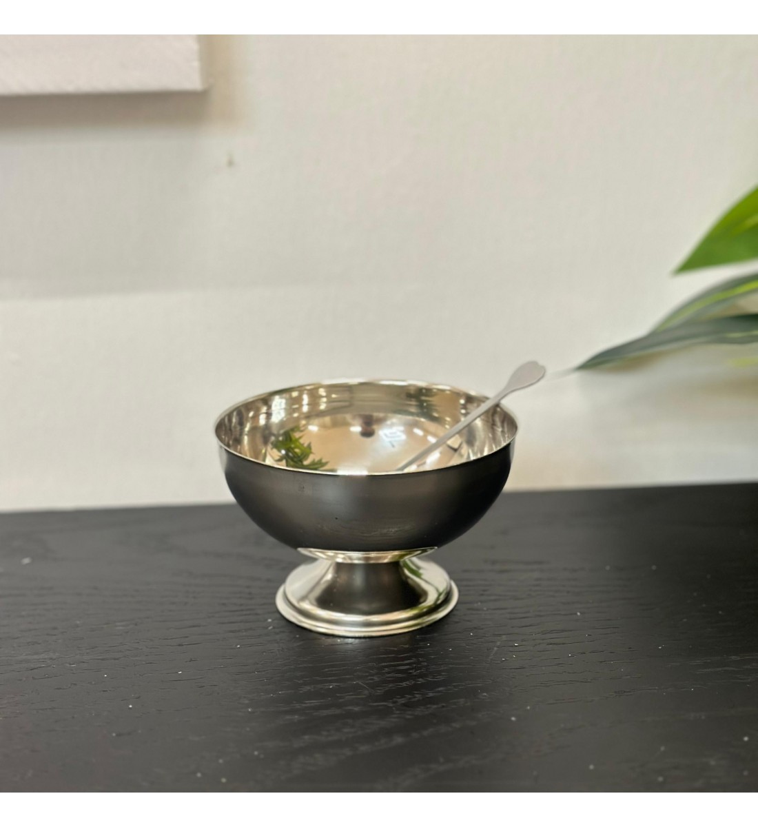 صحن تقديم ضيافة فاخر من المعدن ستيل بقاعده 10×10×7سم صحن تقديم ضيافة فاخر من المعدن ستيل بقاعده 10×10×7سم