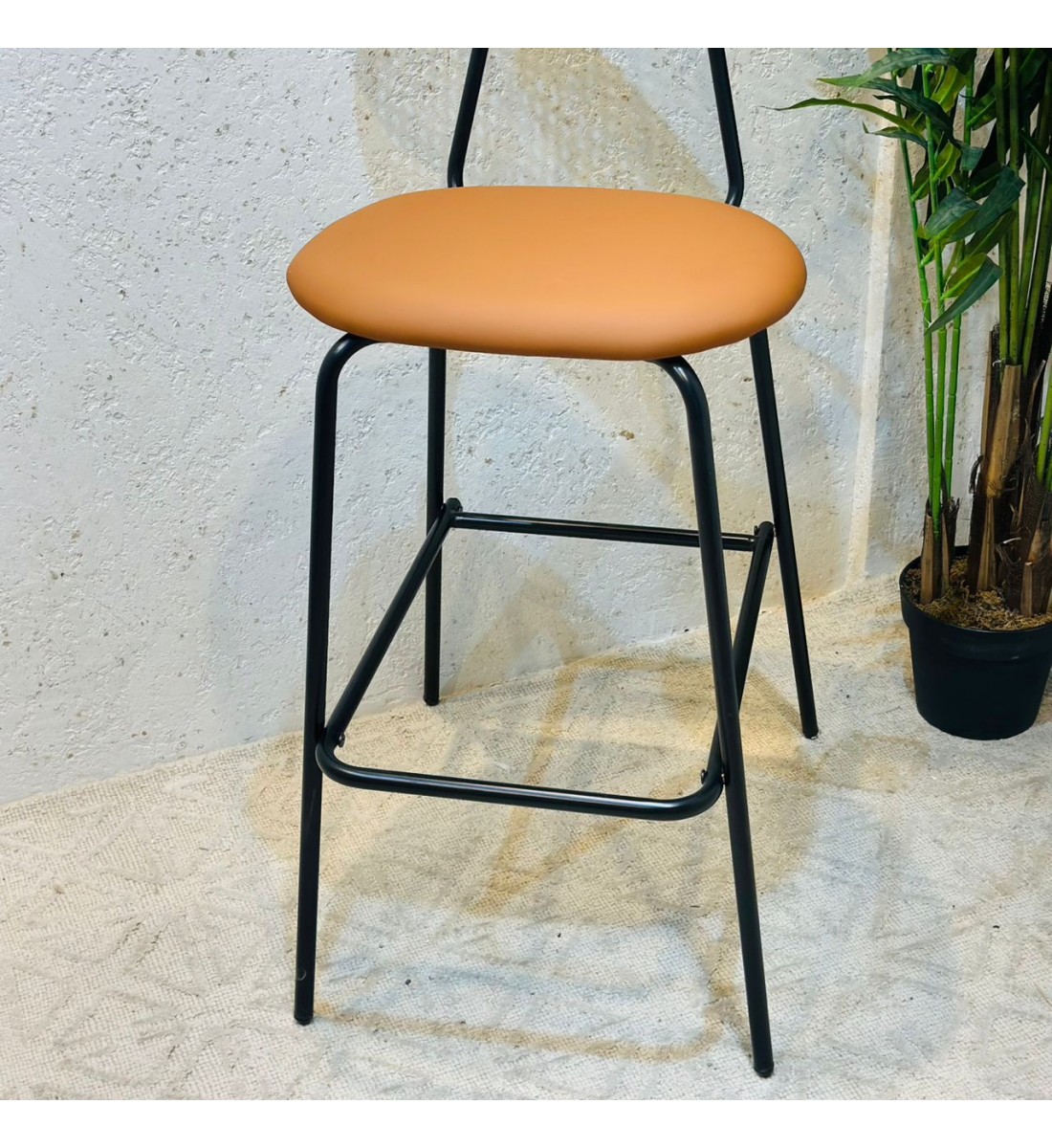 كرسي بار بوهيمي معدني بمسند خيزران كرسي بار بوهيمي معدني بمسند خيزران