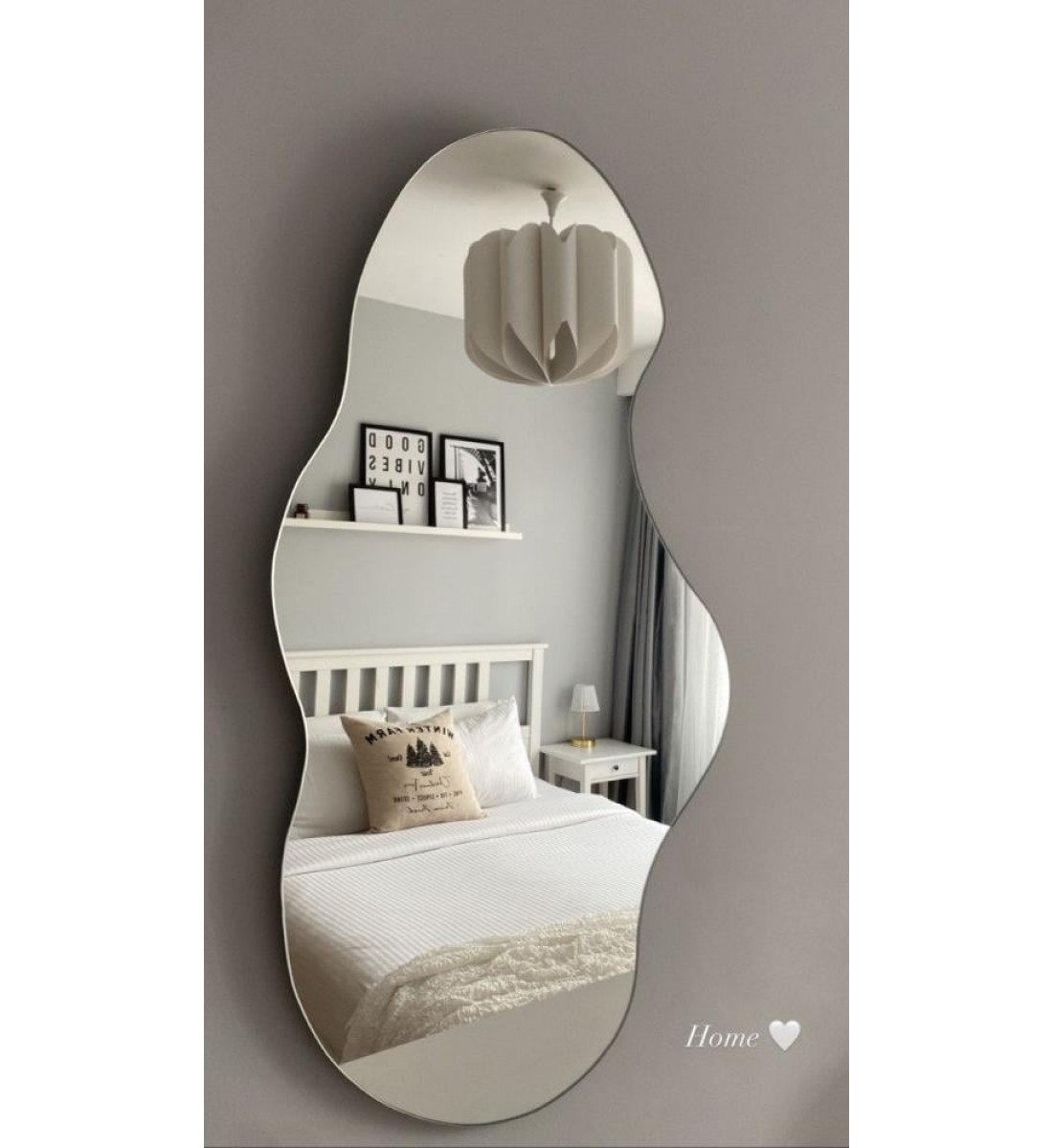 مرآة جدارية بتصميم عصري ولمسات فنية فريدة  لوحات مرايات حسب الطلب (المنتج تفصيل )