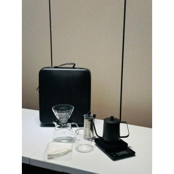 طقم تحضير القهوة المختصة المتنقل