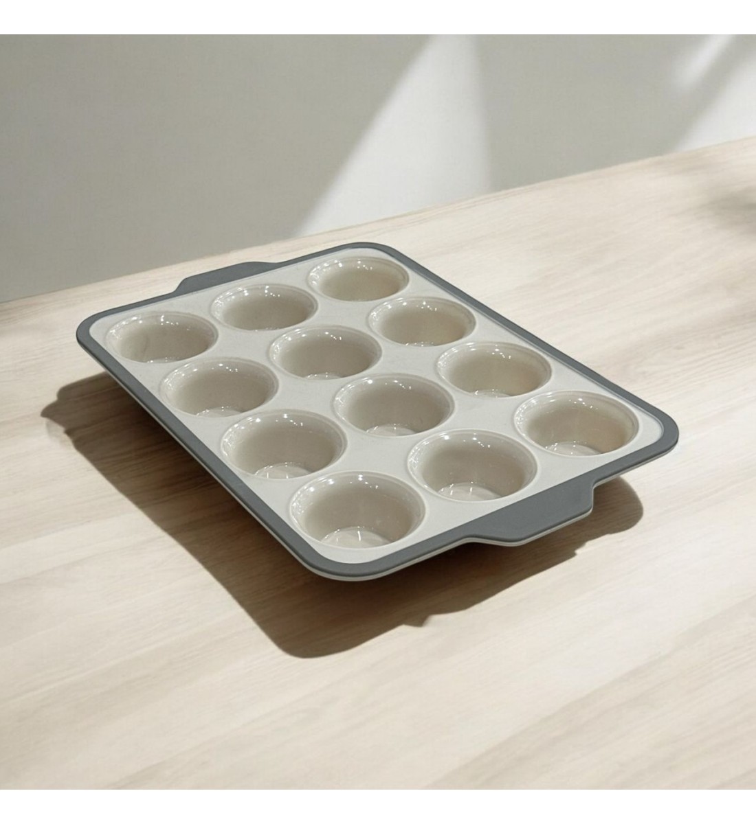 قالب ميني كب كيك/مافن 12 فتحة – تصميم عملي وأنيق يجعل من الخبز تجربة أسهل وأكثر متعة!