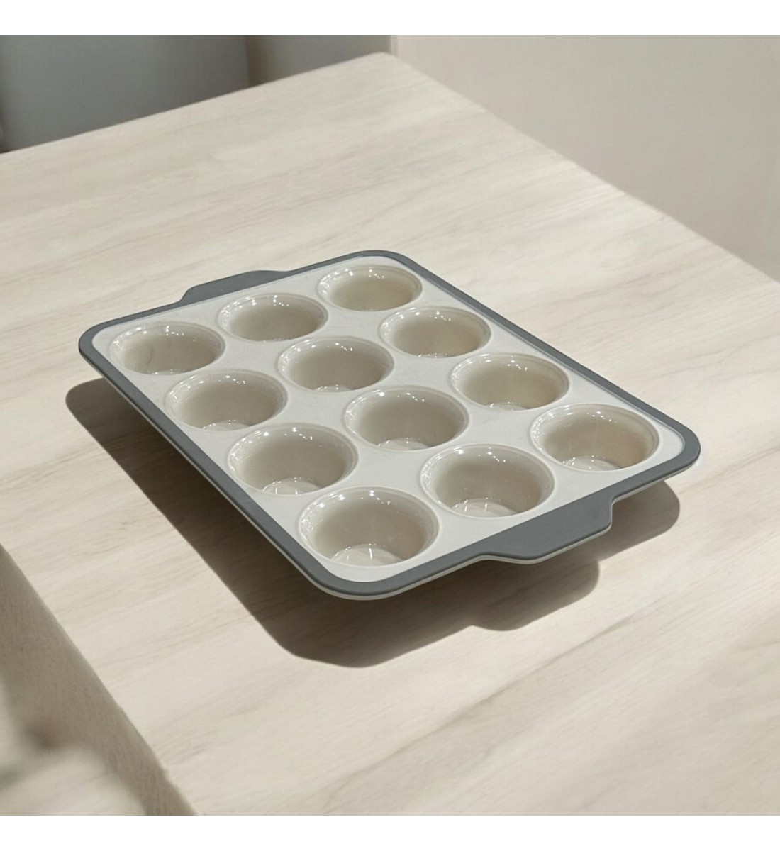 قالب ميني كب كيك/مافن 12 فتحة – تصميم عملي وأنيق يجعل من الخبز تجربة أسهل وأكثر متعة!
