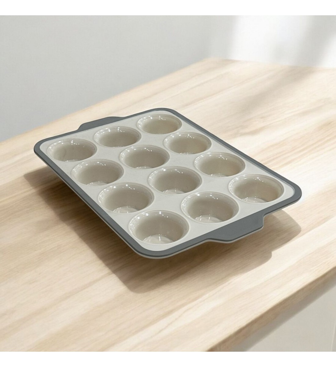 قالب ميني كب كيك/مافن 12 فتحة – تصميم عملي وأنيق يجعل من الخبز تجربة أسهل وأكثر متعة!