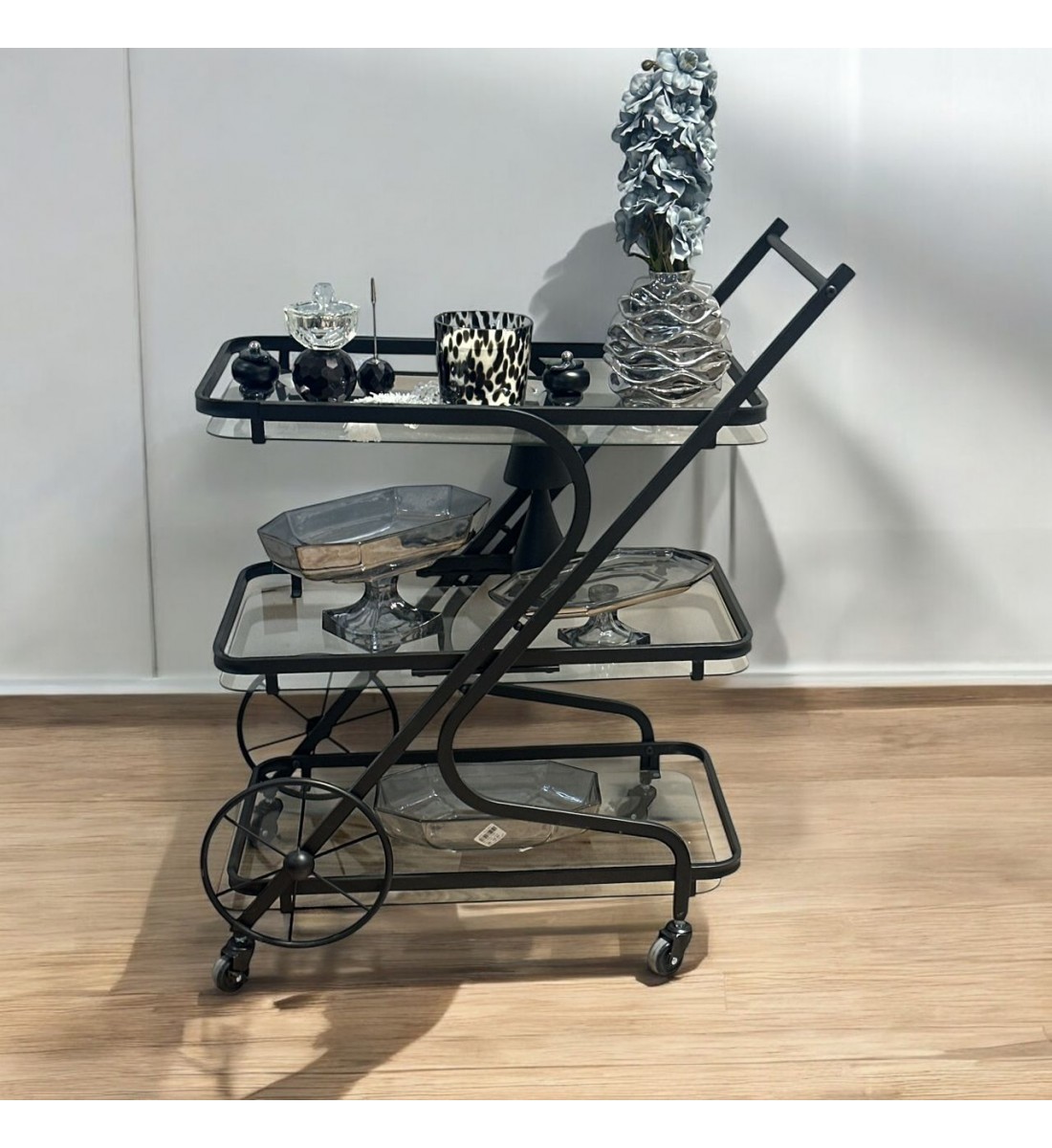عربيه تقديم زجاج اسود هيكل حديد اسود 68×40×76سم 