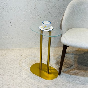 طاولة خدمه ذهبي قاعدة حديد ذهبي سطح زجاجي اسود 56×37×15سم