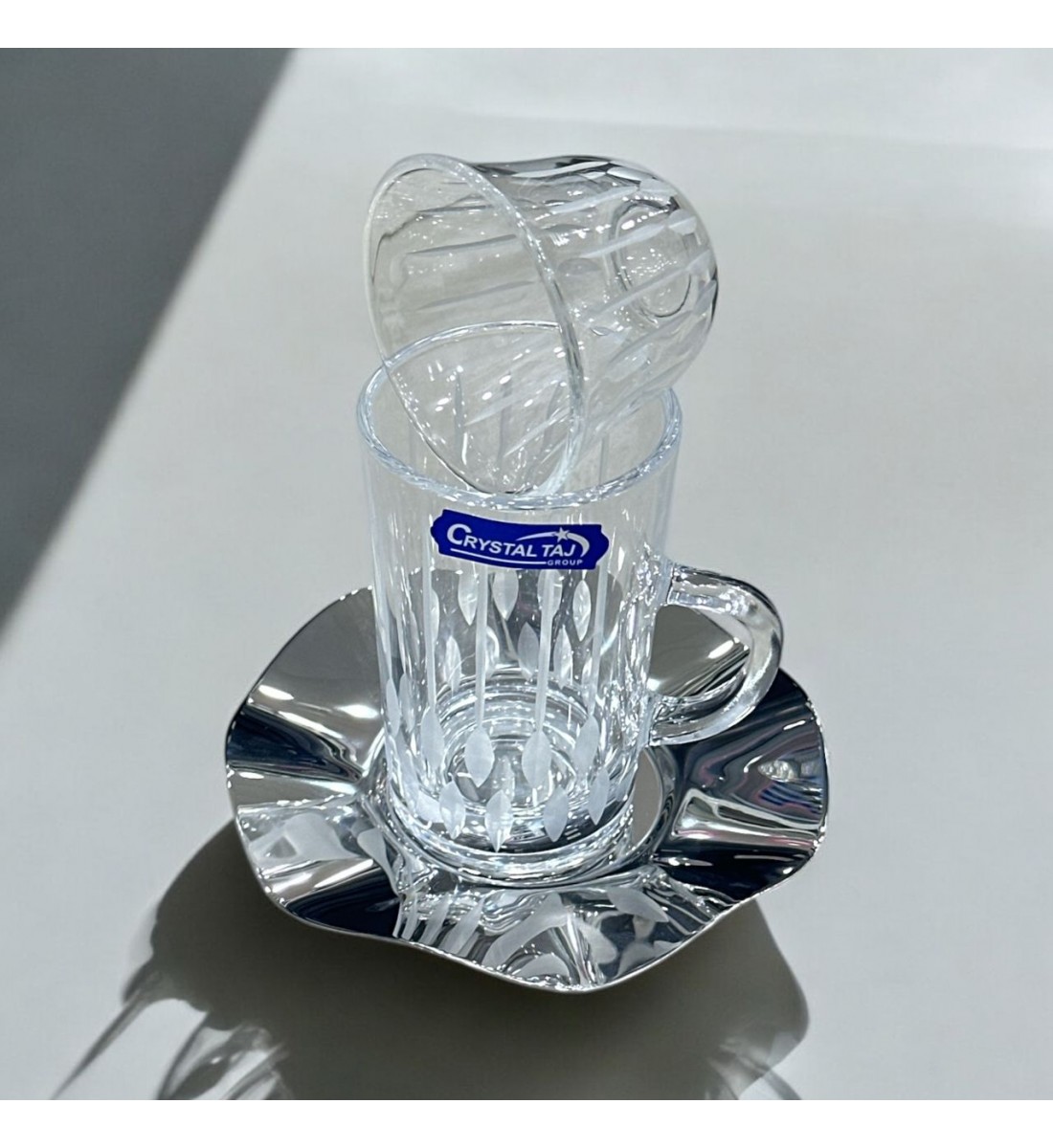 طقم كاسات وفناجين مع الصحن 18قطعه