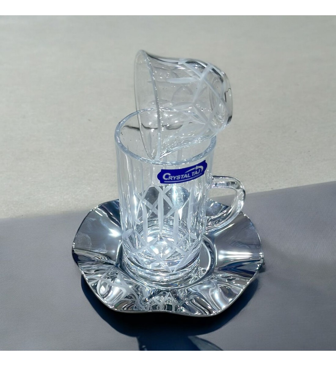 طقم كاسات وفناجين مع الصحن 18قطعه