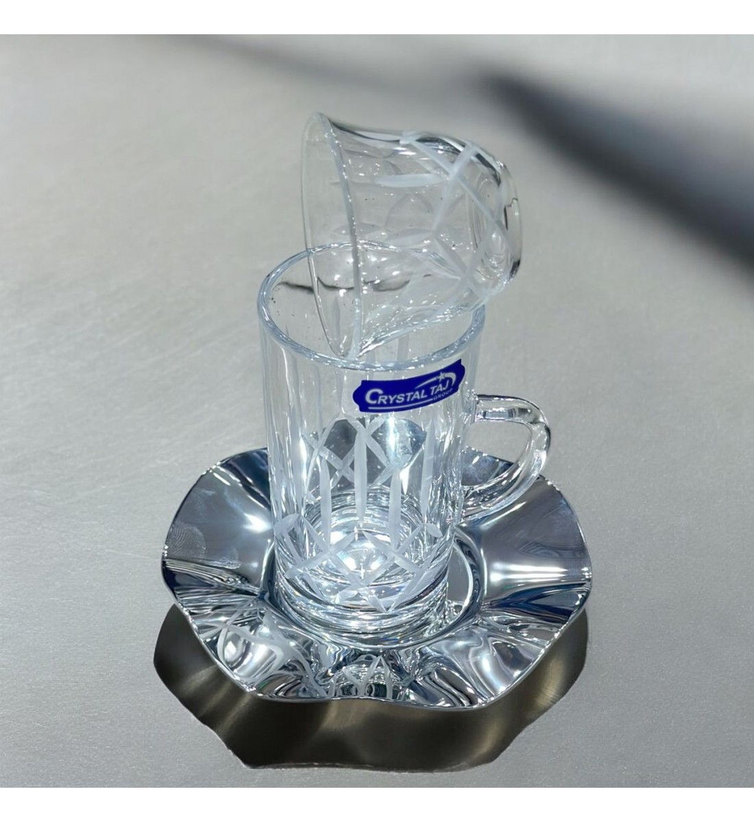 طقم كاسات وفناجين مع الصحن 18قطعه