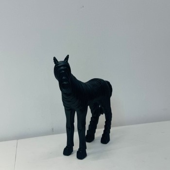 تحفة حصان لون اسود28×27×7سم 