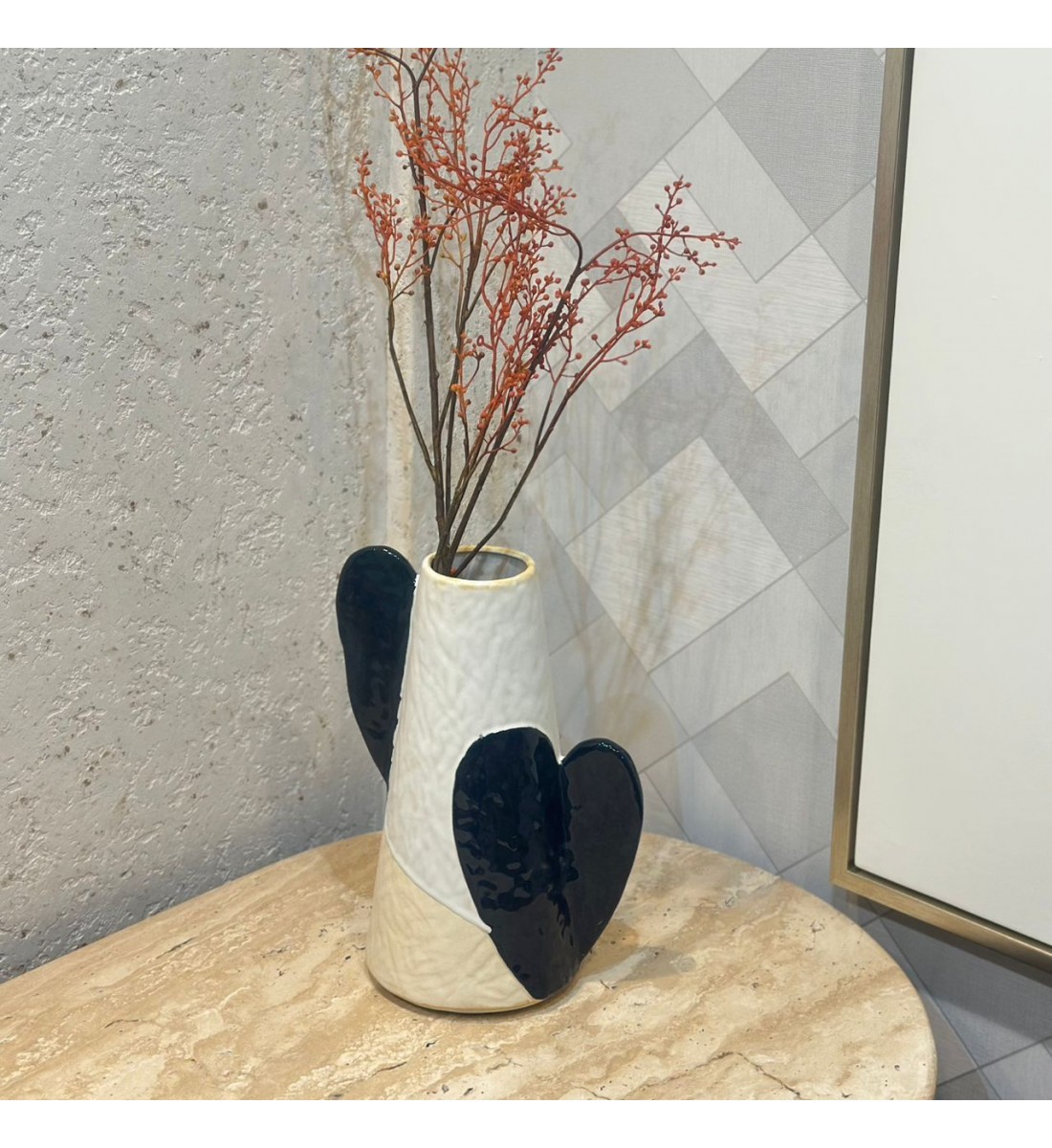 مزهرية سيراميك انيقة 35×8×8سم 