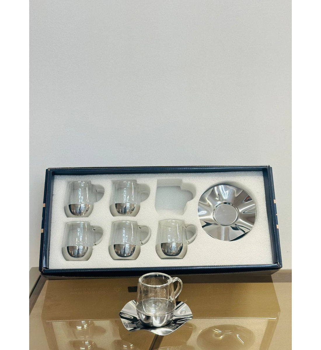 طقم كاسات مع الصحن 12قطعه