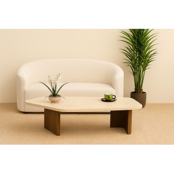 طاولة قهوة بتصميم عصري فاخر، تجمع بين البساطة والأناقة بسطح رخامي فاخر بلون بيج 