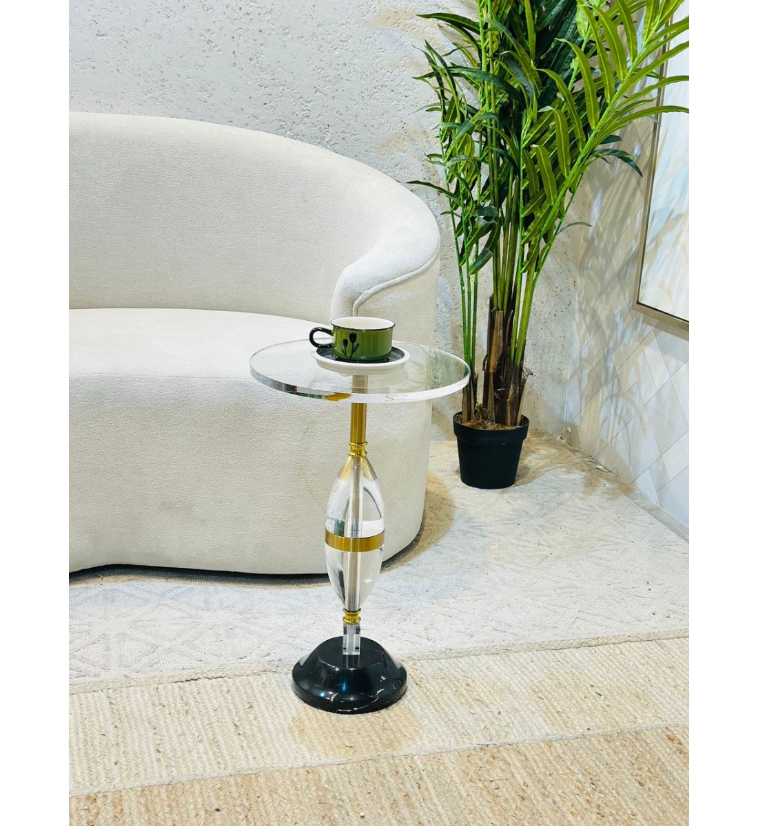  طاولة جانبية فاخرة بتصميم عصري أنيق 35×35×57سم 