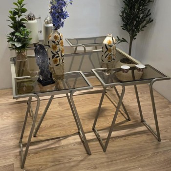 طقم طاولات جانبية بتصميم عصري من الزجاج والمعدن لون شامبين  – 5 قطع