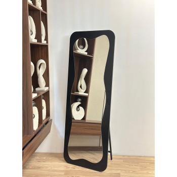 مرآة أرضية أنيقة بتصميم عصري فريد، بإطار منحنٍ بلون اسود ناعم165×65سم 