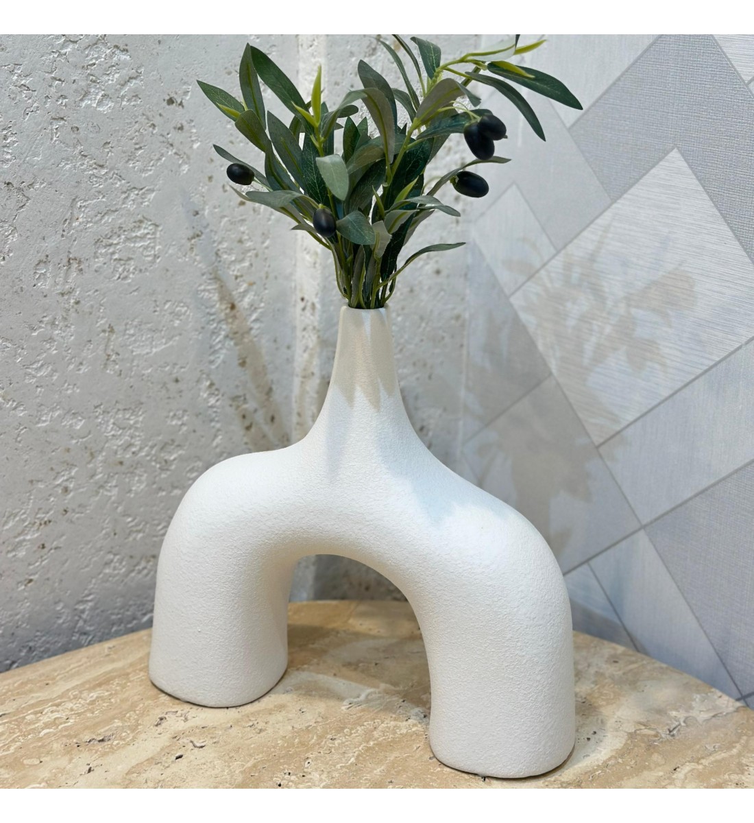 مزهرية سيراميك انيقة 30×18×2سم