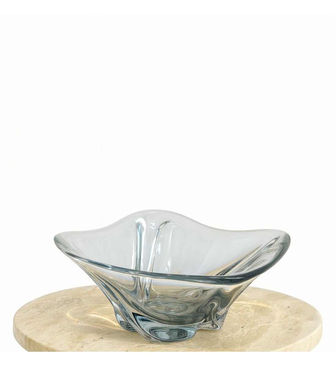 صحن ديكوري فاخر من الزجاج الشفاف بتصميم عصري متموّج الحواف32×24×24سم 