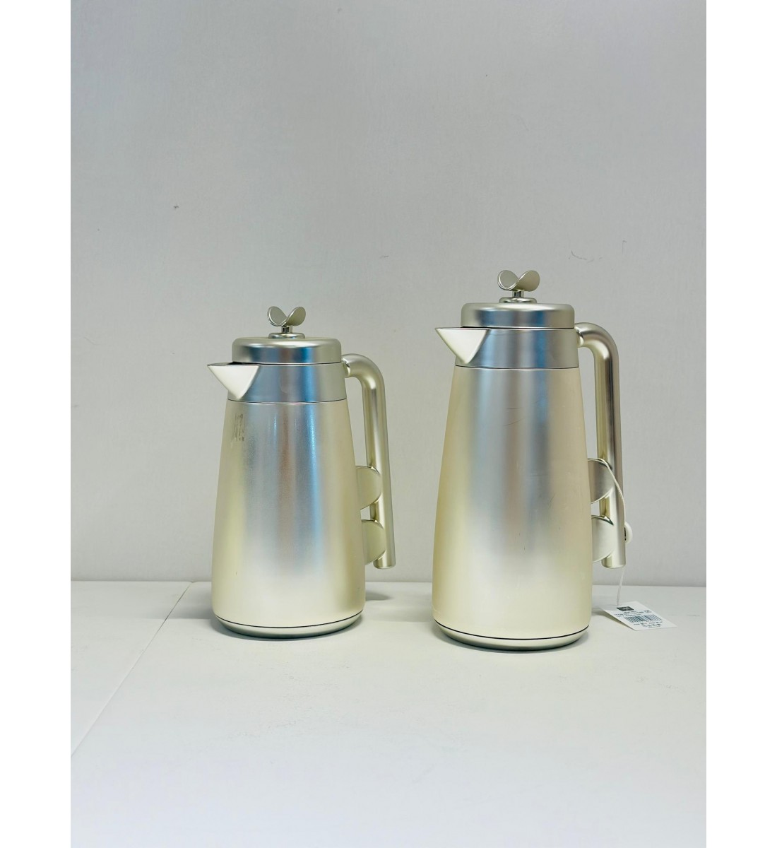 طقم ترمس بتصميم عصري فاخر 2قطع طقم ترمس بتصميم عصري فاخر 2قطع