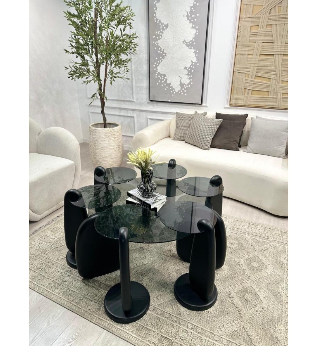 طقم طاولات 7قطع بسطح زجاج وقاعده خشب طقم طاولات 7قطع بسطح زجاج وقاعده خشب