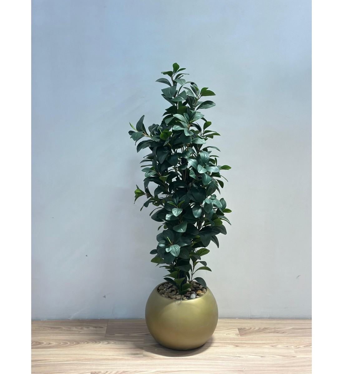 نبتة زينة صناعية بلمسة طبيعية بمركن ذهبي 133سم 