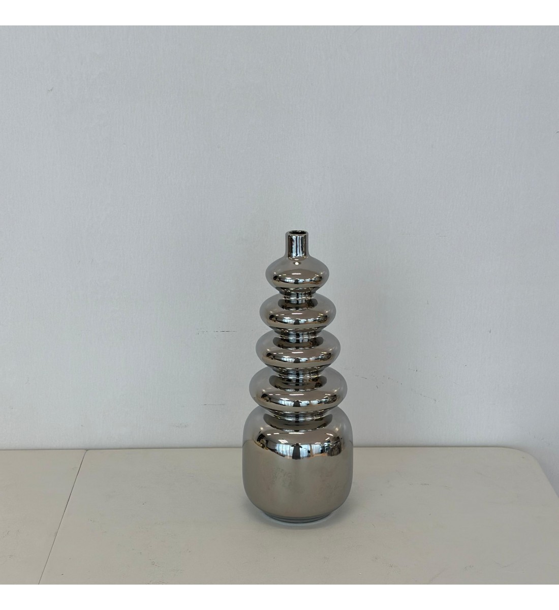 فازه  أنيقة لفازة سراميك بتصميم انسيابي عصري 35×2×2سم 