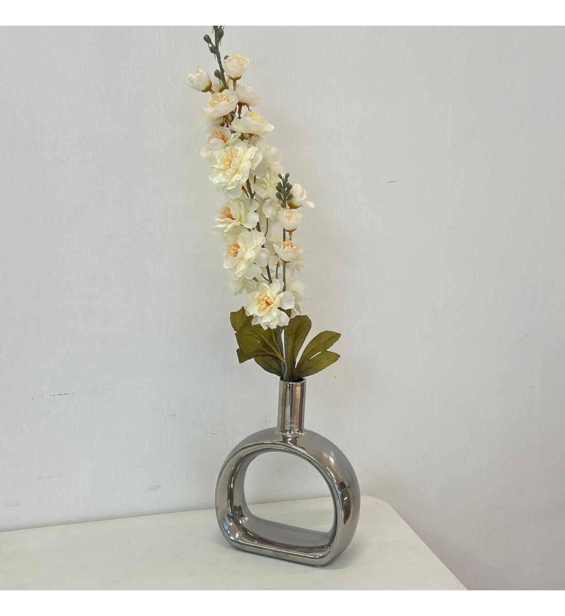 فازه  أنيقة لفازة سيراميكيه بتصميم انسيابي عصري 22×3×3سم