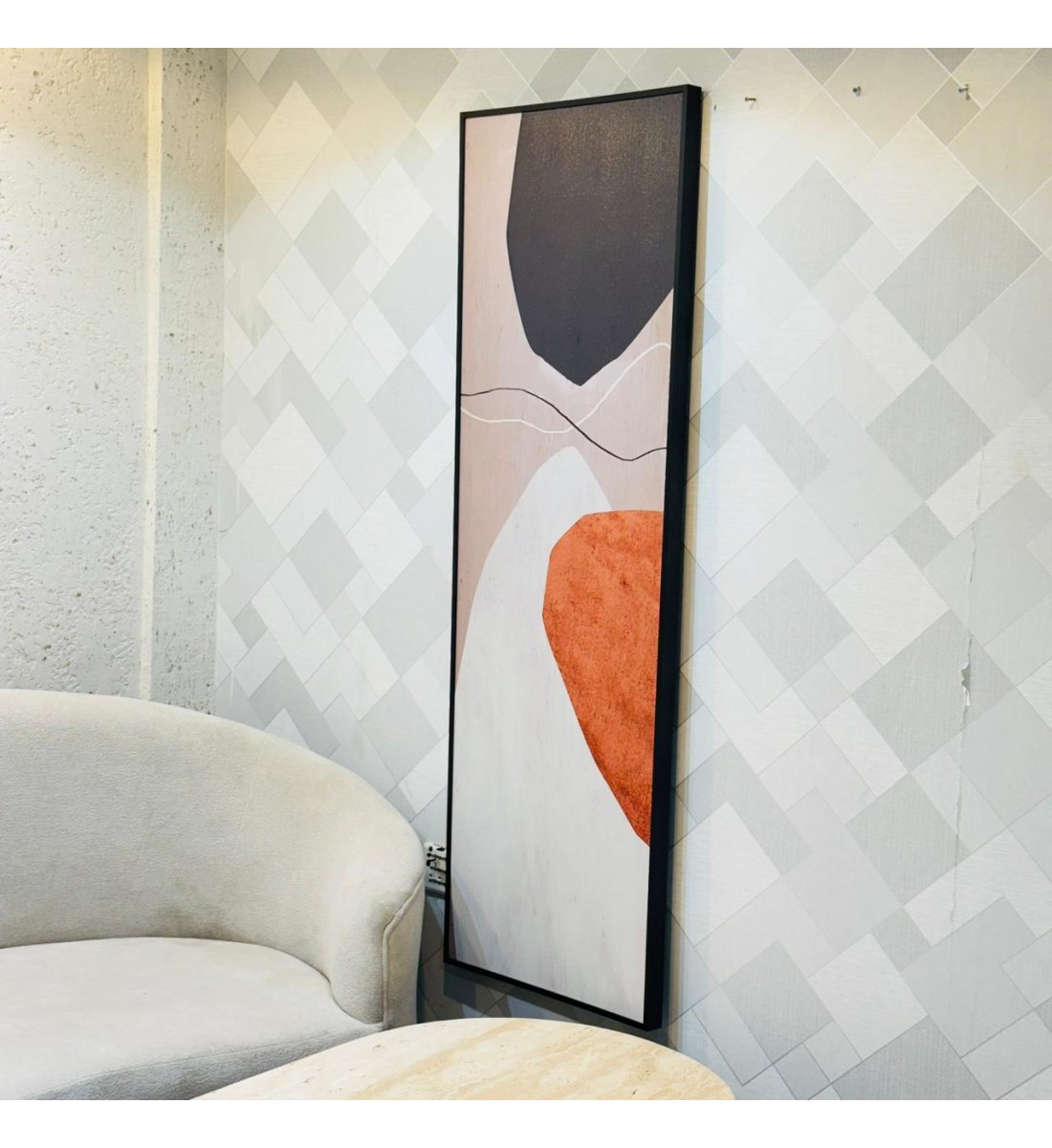 لوحة فنية تجريدية بإطار أسود نحيف بتصميم طولي، تعتمد على أسلوب المينيماليزم البسيط 150×50سم 