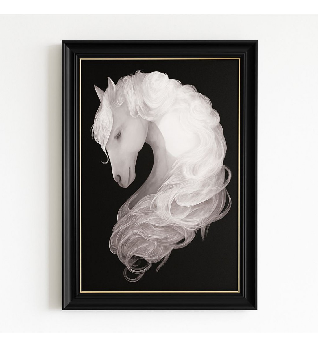 لوحة فنية مميزة بإطار أسود أنيق مع خط ذهبي رفيع من الداخل، تجسّد جمال الحصان الأبيض 130×90سم 