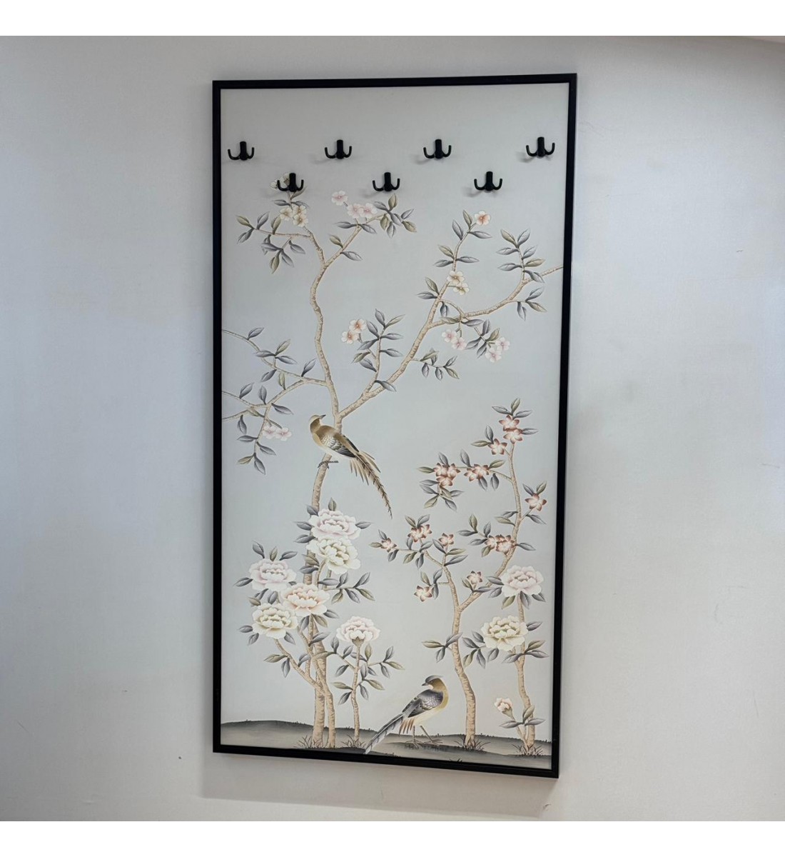 لوحة  قماش جدارية مدمجة مع علاق ملابس | مقاس 100× 190 سم