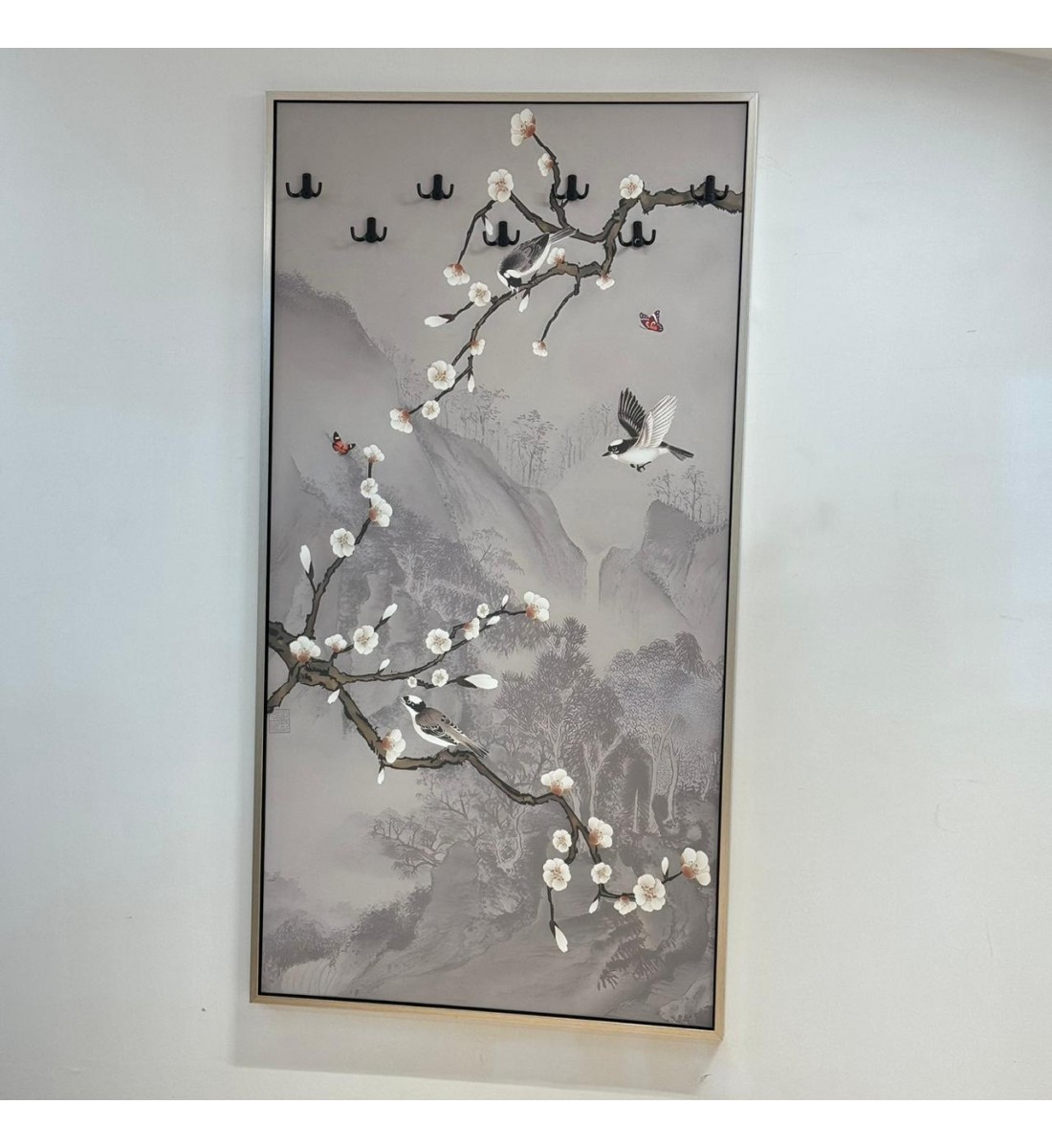 لوحة  قماش جدارية مدمجة مع علاق ملابس | مقاس 100× 190 سم