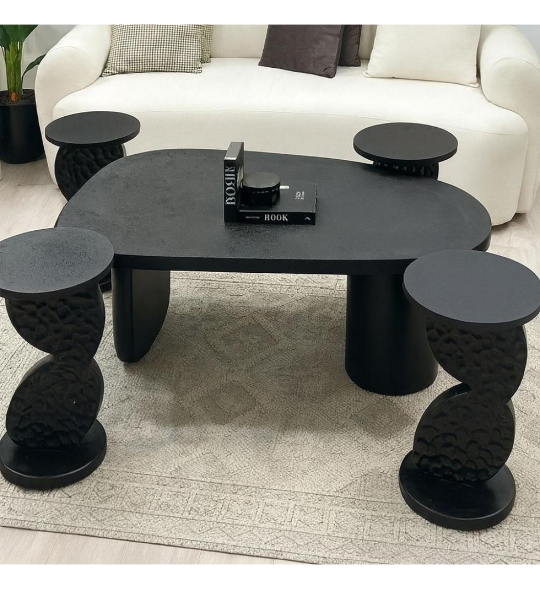 طقم طاولات 5قطع سطح بديل الرخام الحجري قاعده خشب لون اسود(منتج تفصيل )