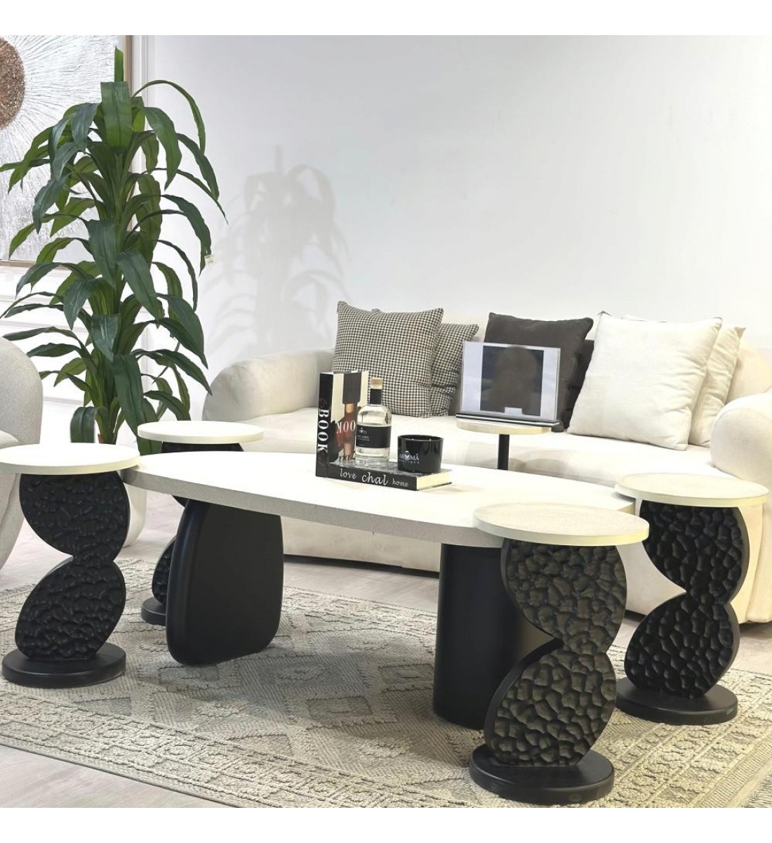 طقم طاولات 5قطع سطح بديل الرخام الحجري قاعده خشب لون اسود (منتج تفصيل )