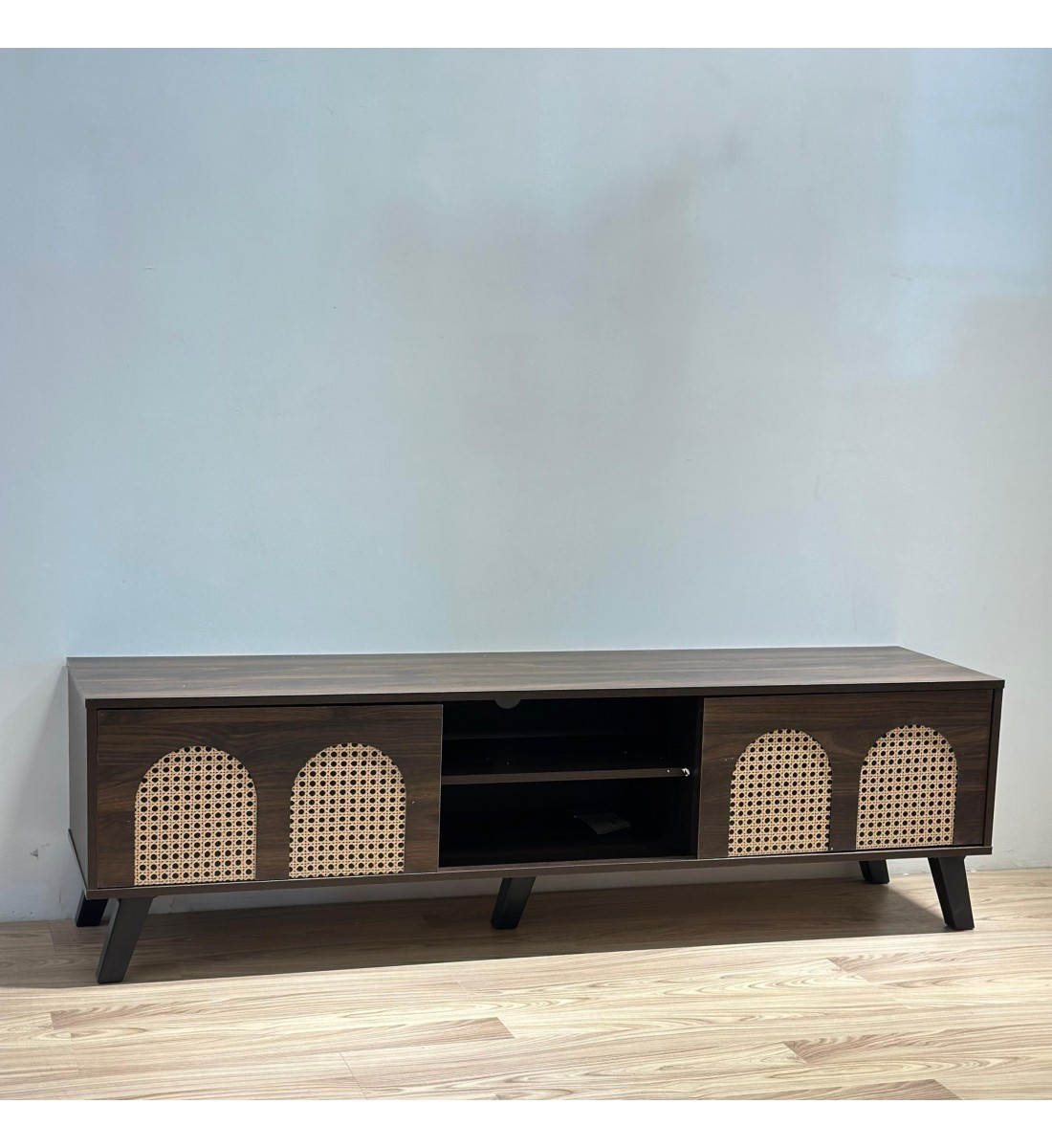 طاولة بلازما خشب لون بني 160×45×40سم (العرض لا يشمل التركيب )