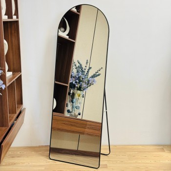 مرايا ستاند بتصميم فريد باللون اسود مقاس 162×60سم 