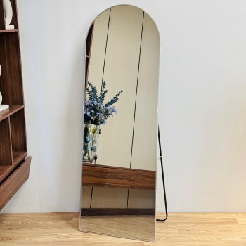 مرايا ستاند بتصميم فريد باللون فضي مقاس 162×60سم 