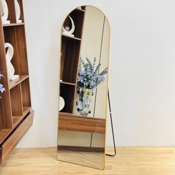 مرايا ستاند بتصميم فريد باللون ذهبي مقاس 162×60سم 
