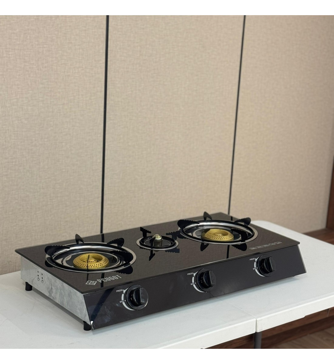 موقد غاز أسود بمفتاح اوتوماتيك من كراون 3 عين 