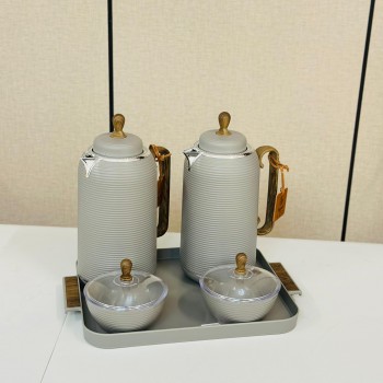 طقم ترامس شاي وقهوة راقي مع الطوفرية و2تمرية لون رصاصي  ممسك خشبي 