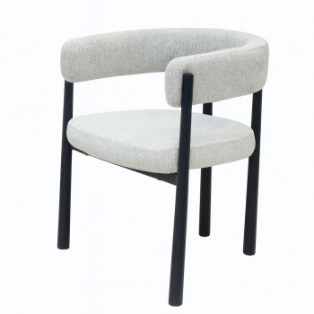 كرسي عصري بتصميم أنيق يجمع بين القماش الرمادي الفاخر والأرجل السوداء المتينة