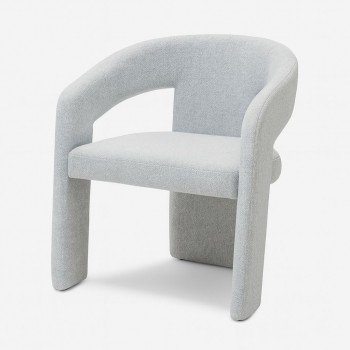 كرسي عصري بتصميم هندسي ناعم يجمع بين الراحة والفخامة.