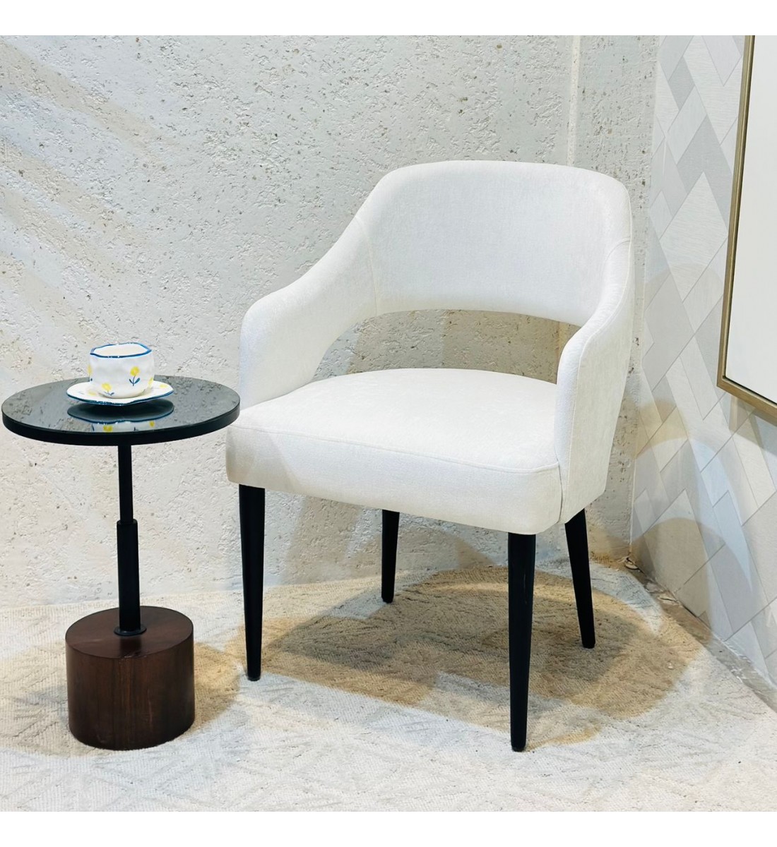 كرسي عصري أنيق بتصميم مميز يجمع بين البساطة والفخامة. (منتج تفصيل ) كرسي عصري أنيق بتصميم مميز يجمع بين البساطة والفخامة. (منتج تفصيل )