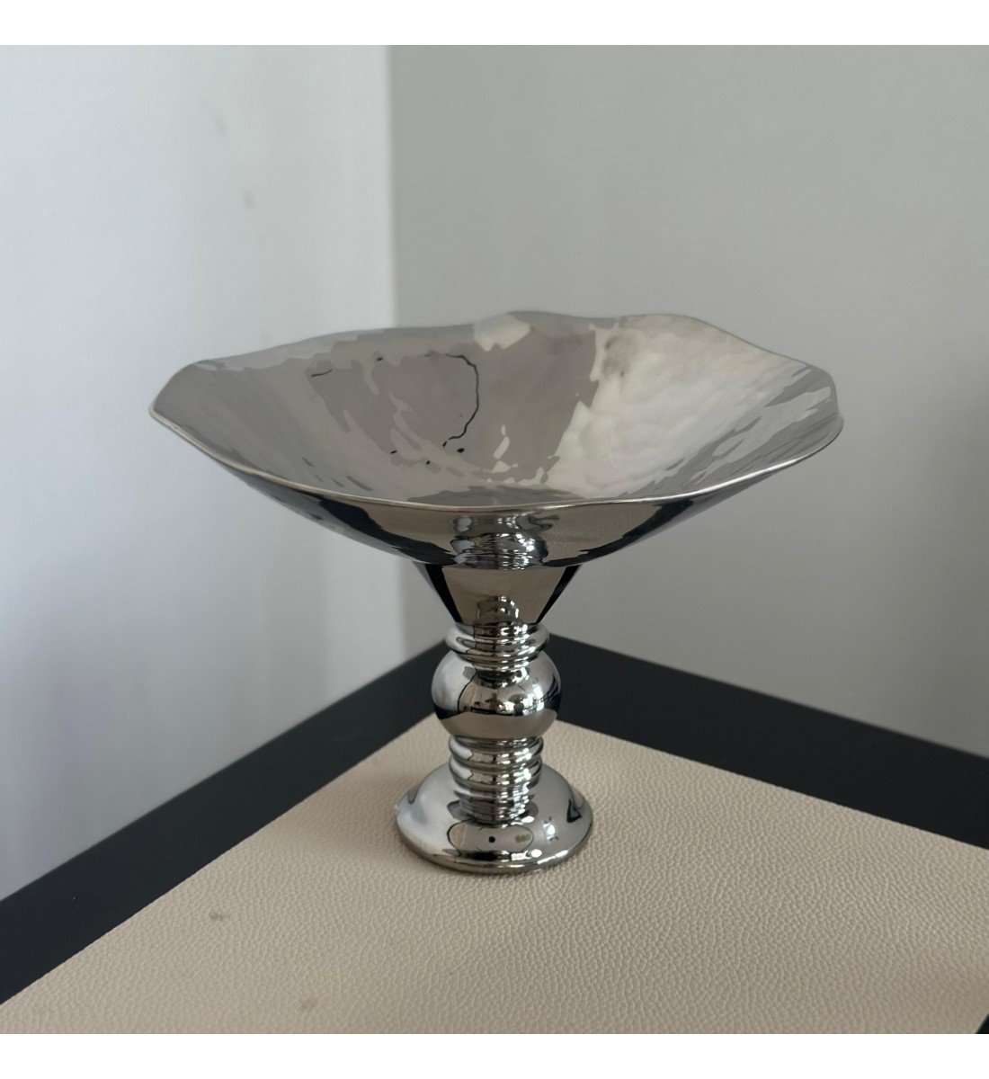 صحن تقديم سيراميك فاخر بتصميم فاخر 26×26×19سم صحن تقديم سيراميك فاخر بتصميم فاخر 26×26×19سم