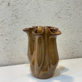 مزهرية فاخرة بتصميم عصري مميز، مصنوعة من السيراميك بجودة عالية33×23×23سم 