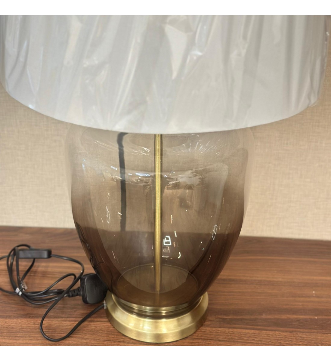 ابجورة طاولة أنيق بتصميم عصري راقٍ 68×38×38سم ابجورة طاولة أنيق بتصميم عصري راقٍ 68×38×38سم