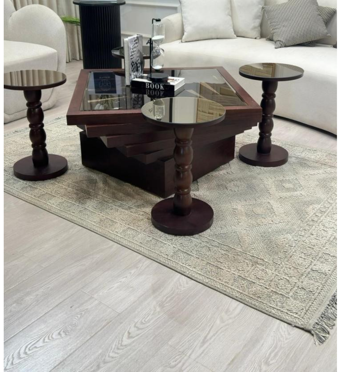 طاولات تقديم مربع سنديان لون بني 7 قطع (منتج تفصيل ) طاولات تقديم مربع سنديان لون بني 7 قطع (منتج تفصيل )