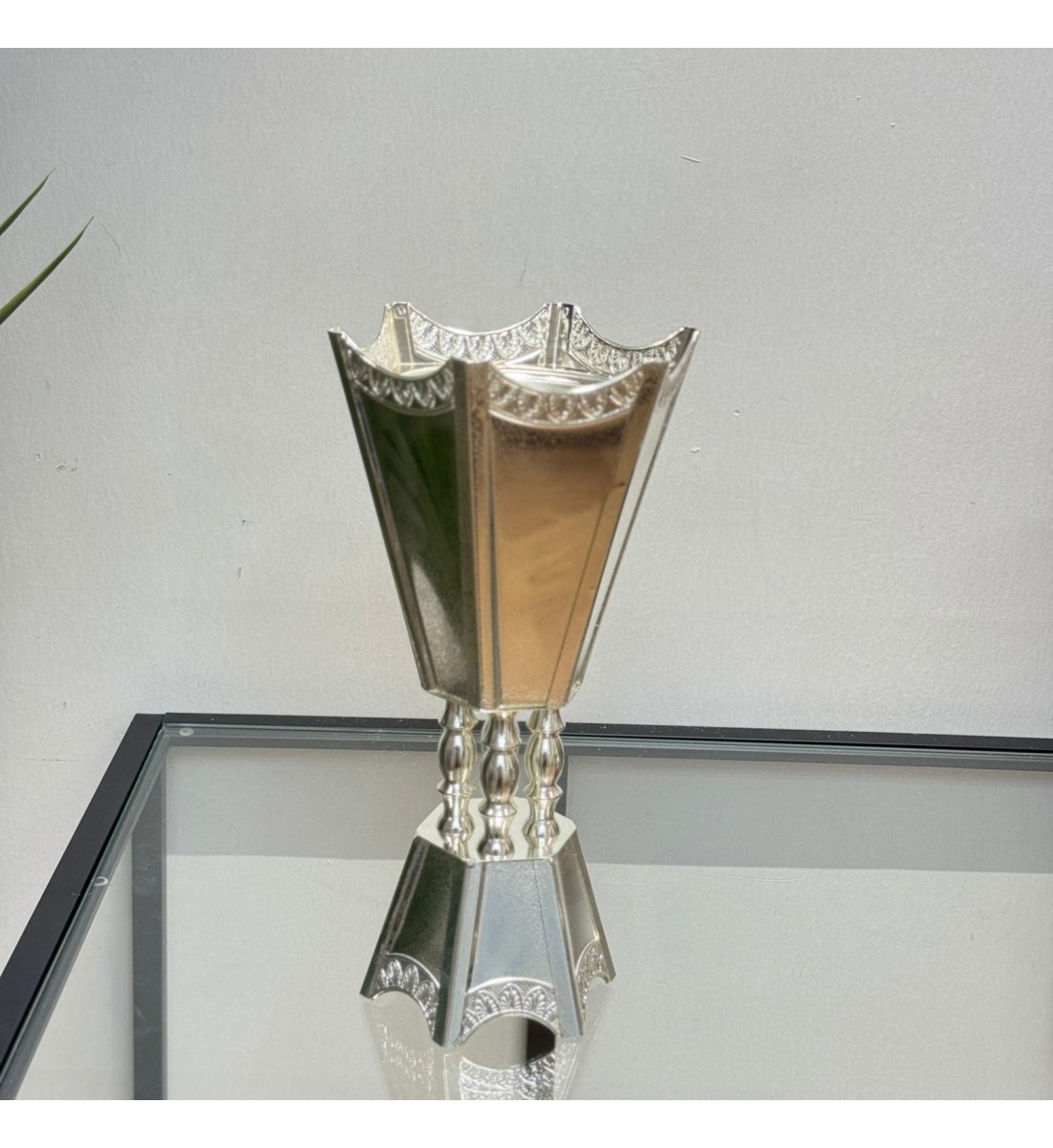 مبخره معدنية بتصميم فاخر يجمع بين اللمسات التراثيه والاناقة 26×12×12سم